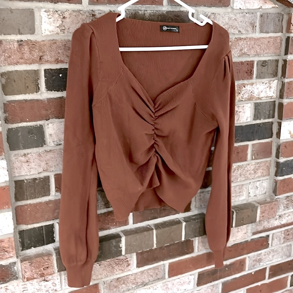 PRETTY GARDEN Brown Sweetheart Neckline Cropped Sweater NWOT - Picture 5 of 9